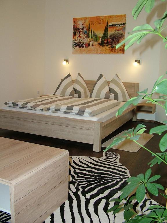 Korzo Apartman Koszeg Room photo
