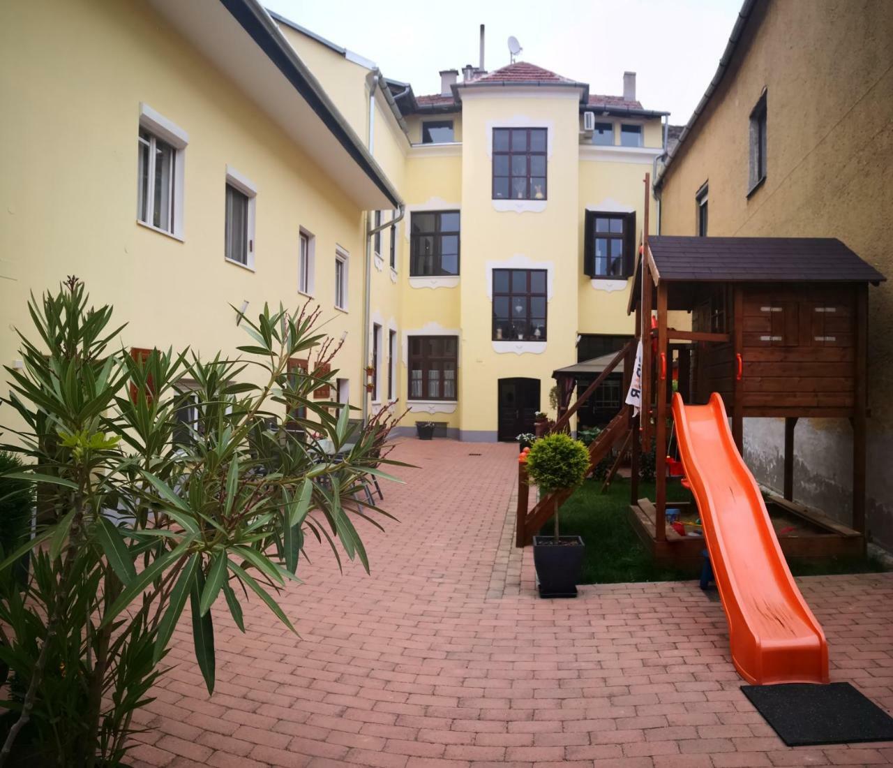 Korzo Apartman Koszeg Exterior photo